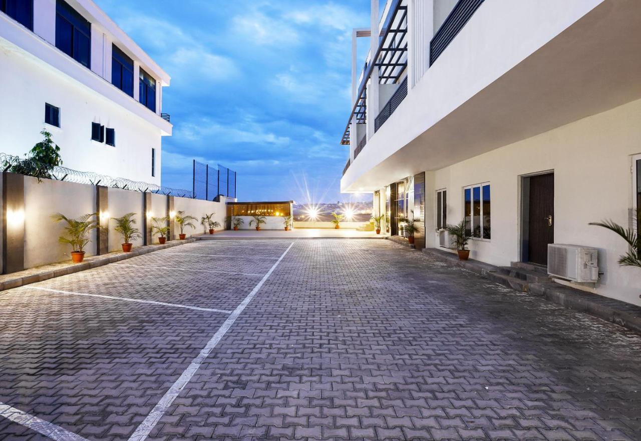 Aveon Hotel 阿布贾 外观 照片